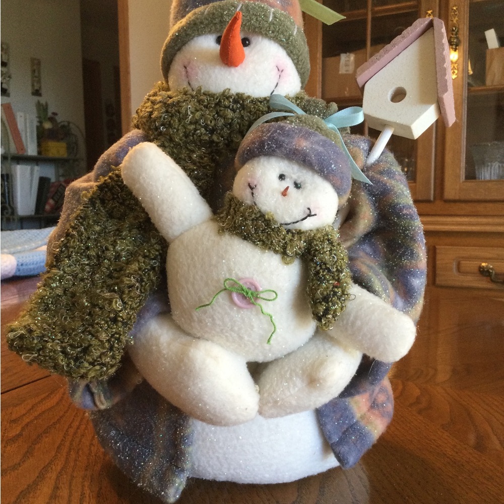 NWOT Plush Snowman with baby